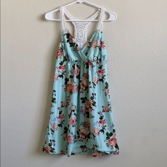 🔹4/$25 Mint green floral dress - Picture 1 of 7